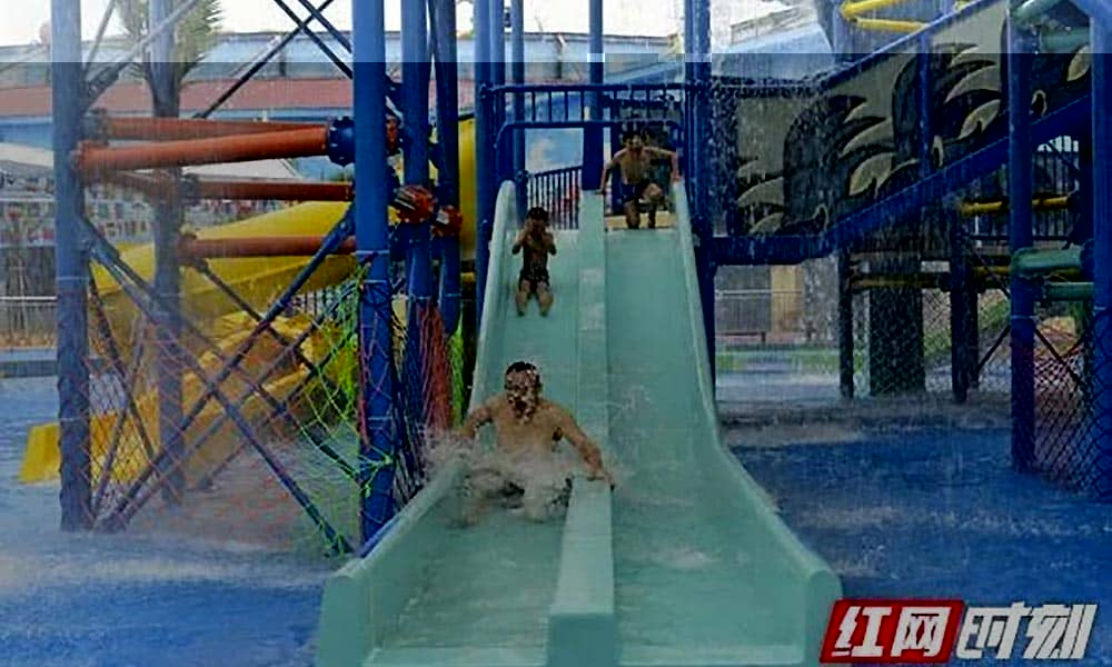 洞庭湖水上乐园儿童小滑道