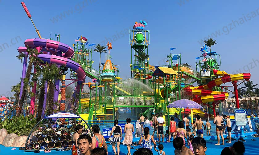 浙江宁波大目湾阿拉的海水上乐园水寨