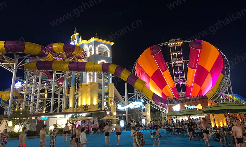 超级龙卷风水滑道提供了一种新的、刺激的水上体验