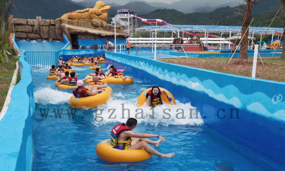 大型水上乐园设备在水上乐园中的重要性